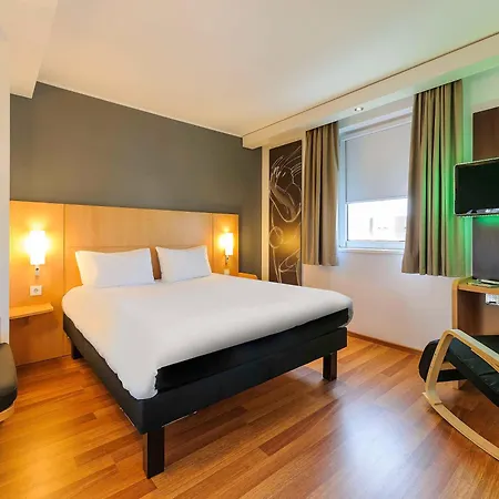 Hotel Ibis Kurfuerstendamm - Neu Renoviert Berlín